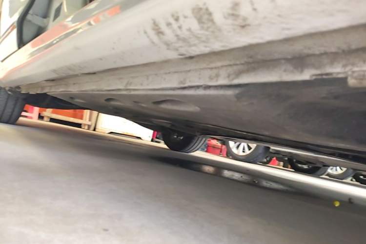 Used Volkswagen Sagitar 2018 1.6L Automatic Comfort Model Right Side Sill