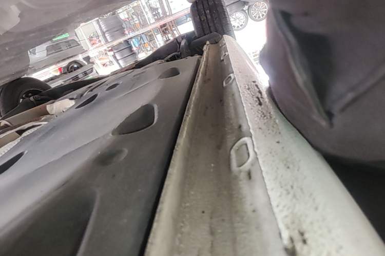 Used Volkswagen Sagitar 2018 1.6L Automatic Comfort Model Right Side Sill