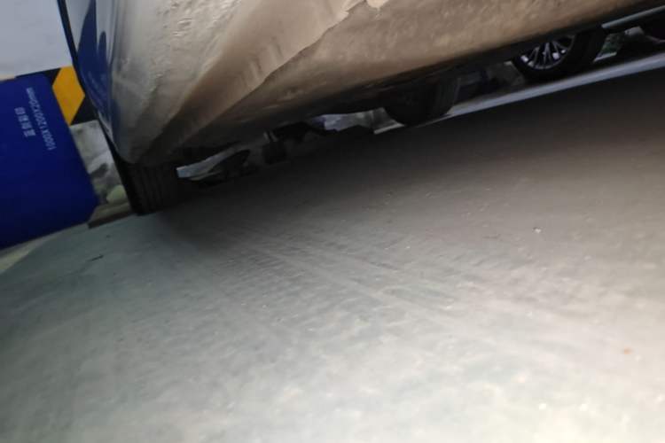 Used Volkswagen Sagitar 2018 180TSI DSG Prestige Edition Right Side Sill