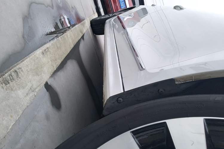 Used Volkswagen Sagitar 2018 280TSI DSG Comfort Model Right Side Sill