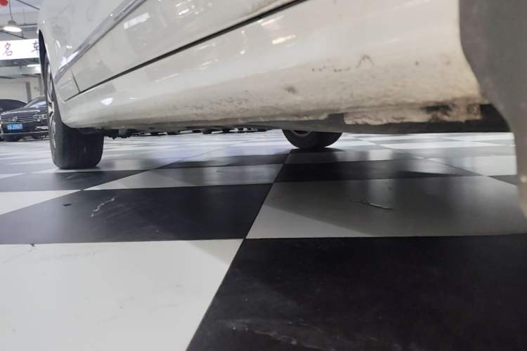 Used Volkswagen Sagitar 2018 1.6L Automatic Comfort Model Right Side Sill