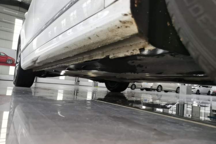 Used Volkswagen Sagitar 2018 1.6L Automatic Comfort Model Right Side Sill