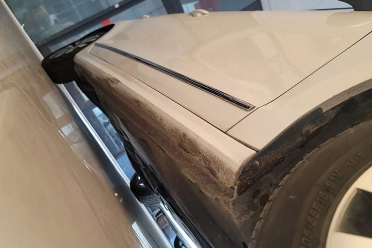 Used Volkswagen Sagitar 2018 1.6L Automatic Comfort Model Right Side Sill