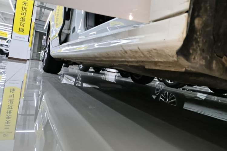Used Volkswagen Sagitar 2018 280TSI DSG Comfort Model Right Side Sill