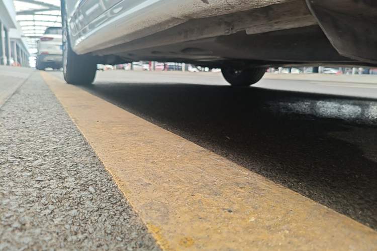 Used Volkswagen Sagitar 2018 280TSI DSG Comfort Model Right Side Sill