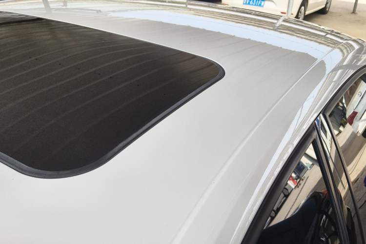 Used Volkswagen Sagitar 2018 1.6L Automatic Comfort Model Roof