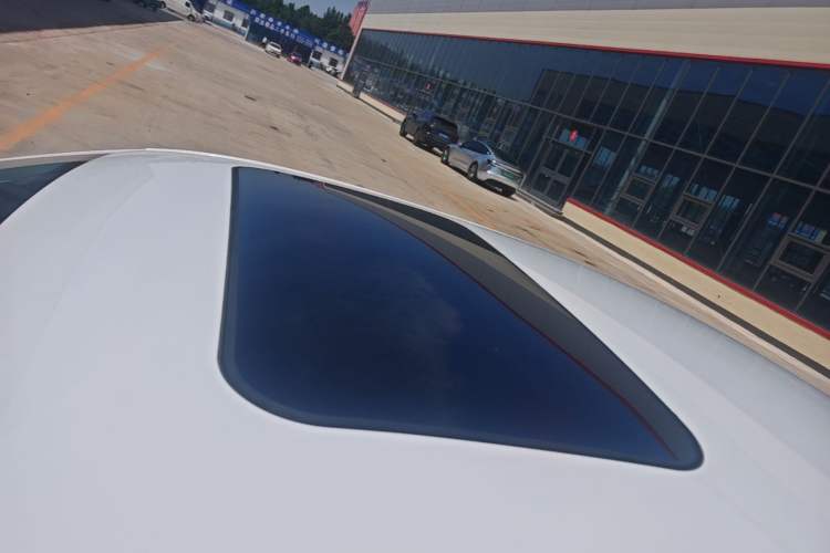 Used Volkswagen Sagitar 2018 1.6L Automatic Comfort Model Roof
