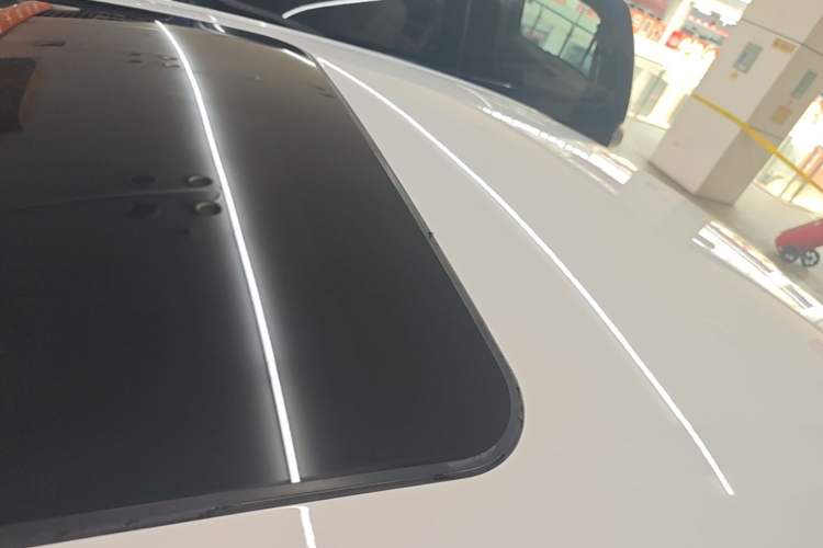 Used Volkswagen Sagitar 2018 1.6L Manual Comfort Model Roof