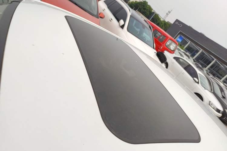 Used Volkswagen Sagitar 2018 1.6L Automatic Comfort Model Roof