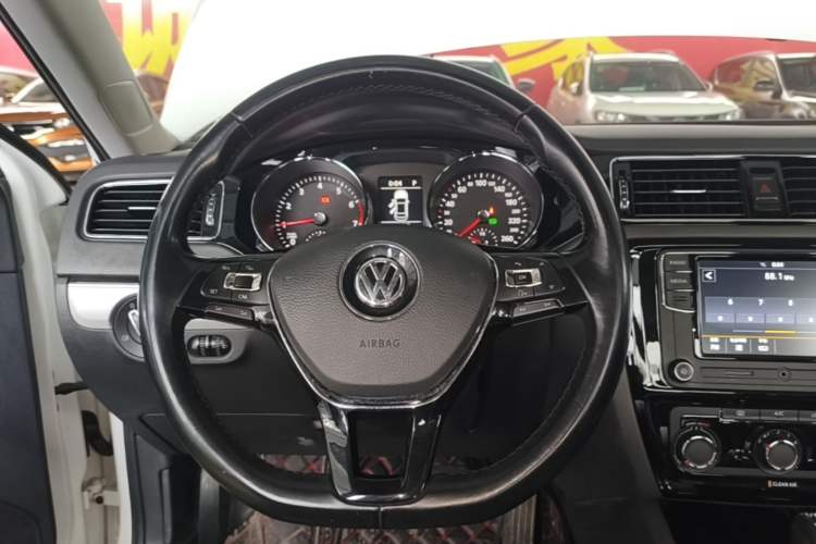 Used Volkswagen Sagitar 2018 280TSI DSG Ignite Edition Steering Wheel