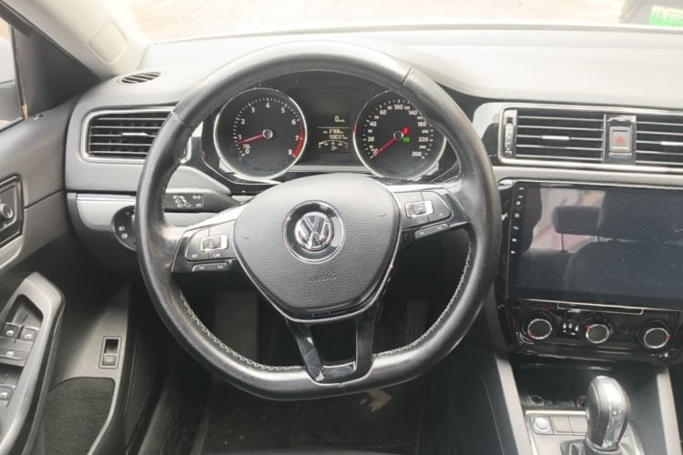 Used Volkswagen Sagitar 2018 1.6L Automatic Comfort Model Steering Wheel