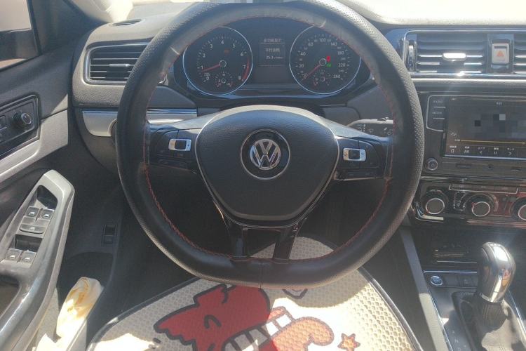 Used Volkswagen Sagitar 2018 280TSI DSG Ignite Edition Steering Wheel