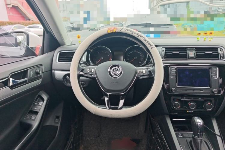 Used Volkswagen Sagitar 2018 1.6L Automatic Comfort Model Steering Wheel