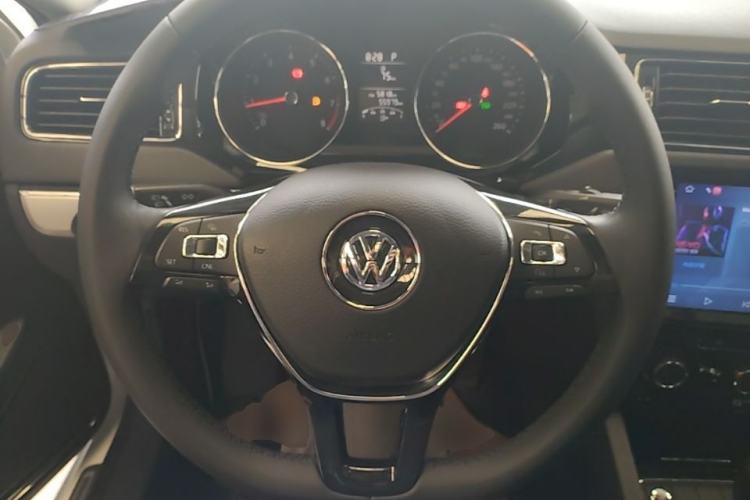 Used Volkswagen Sagitar 2018 1.6L Automatic Comfort Model Steering Wheel