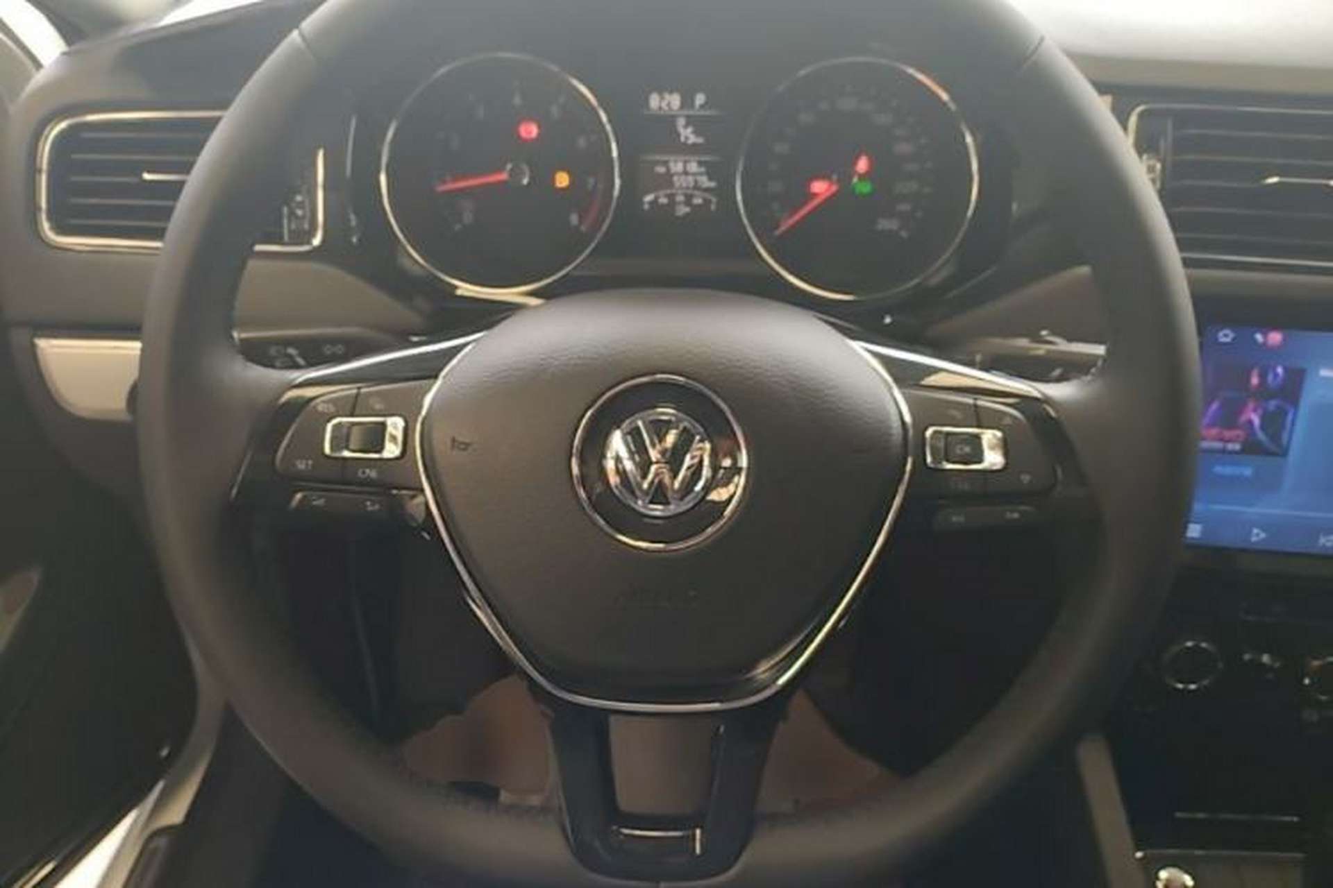 Used Volkswagen Sagitar 2018 1.6L Automatic Comfort Model Steering Wheel