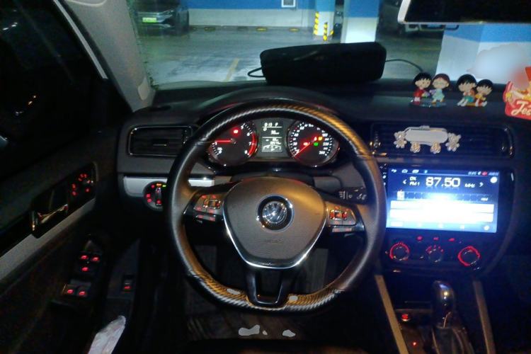 Used Volkswagen Sagitar 2018 1.6L Automatic Comfort Model Steering Wheel