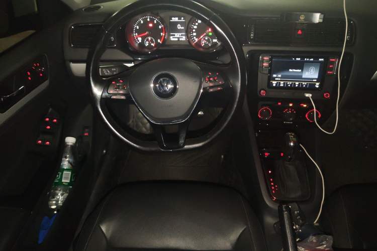 Used Volkswagen Sagitar 2018 280TSI DSG Ignite Edition Steering Wheel