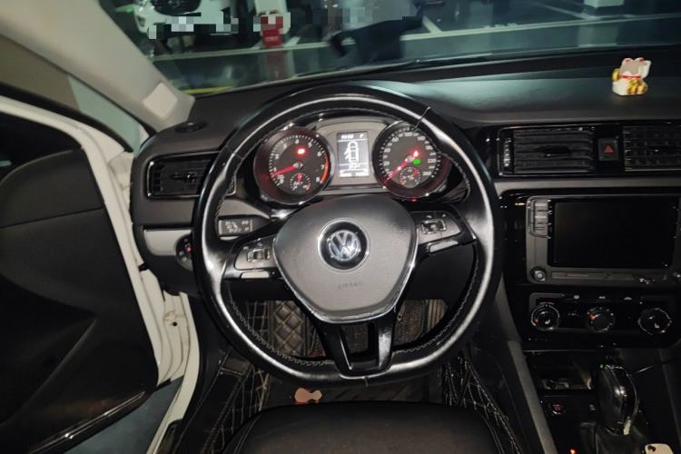 Used Volkswagen Sagitar 2018 180TSI DSG Prestige Edition Steering Wheel