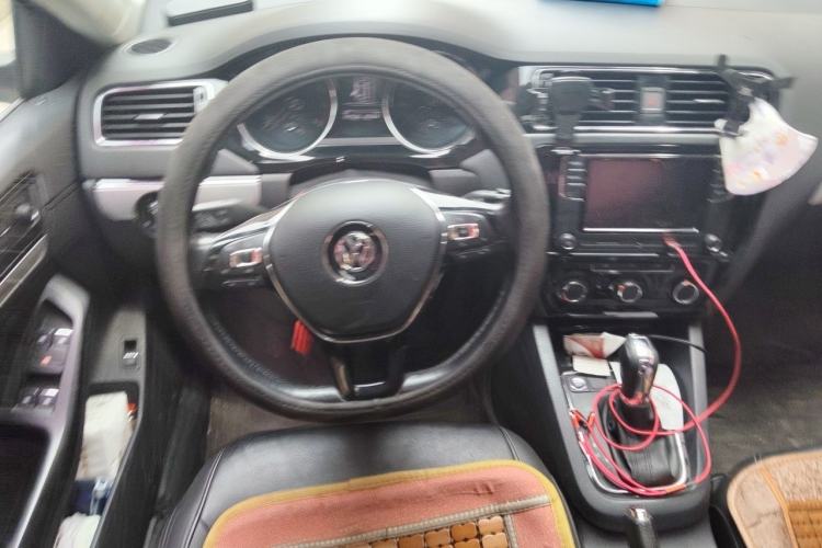 Used Volkswagen Sagitar 2018 280TSI DSG Ignite Edition Steering Wheel