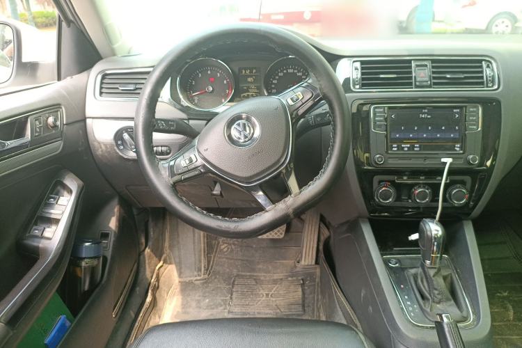 Used Volkswagen Sagitar 2018 1.6L Automatic Comfort Model Steering Wheel