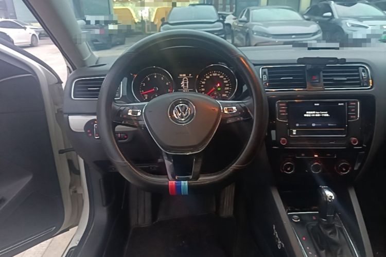 Used Volkswagen Sagitar 2018 180TSI DSG Prestige Edition Steering Wheel