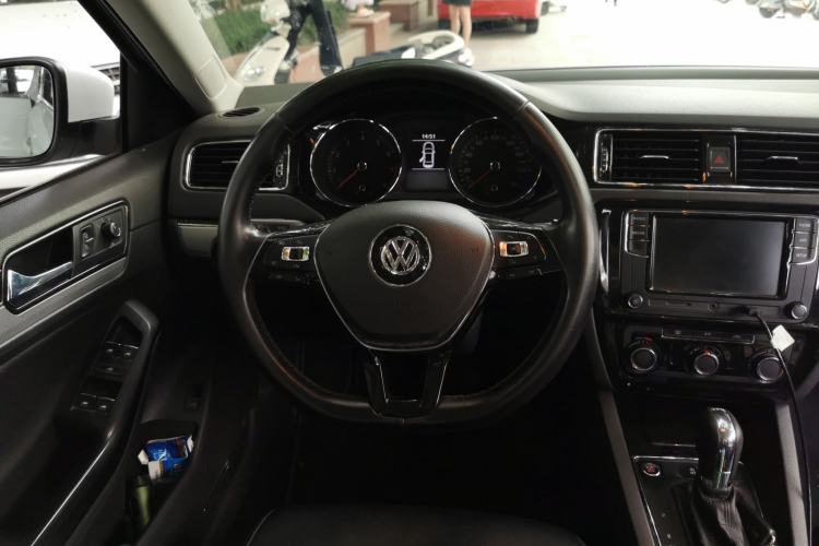 Used Volkswagen Sagitar 2018 280TSI DSG Ignite Edition Steering Wheel