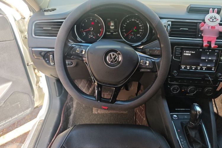 Used Volkswagen Sagitar 2018 280TSI DSG Luxury Model Steering Wheel