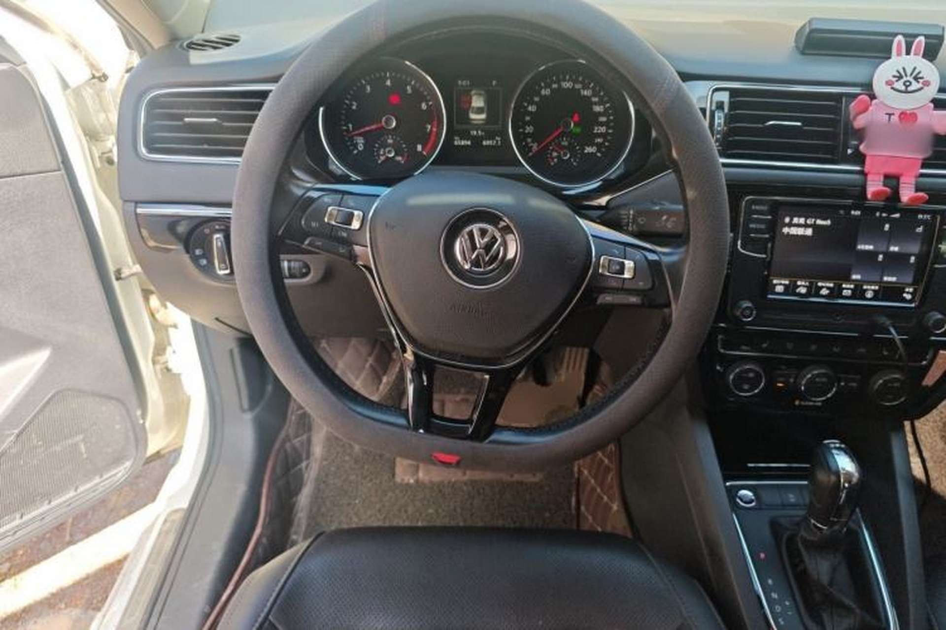 Used Volkswagen Sagitar 2018 280TSI DSG Luxury Model Steering Wheel