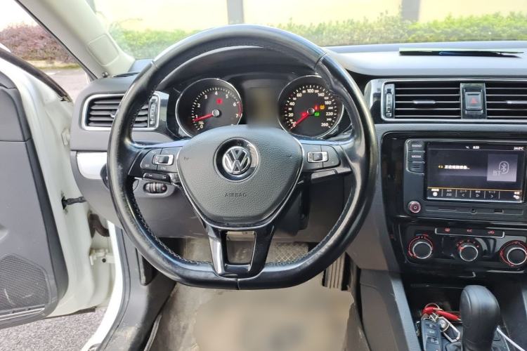 Used Volkswagen Sagitar 2018 1.6L Automatic Comfort Model Steering Wheel