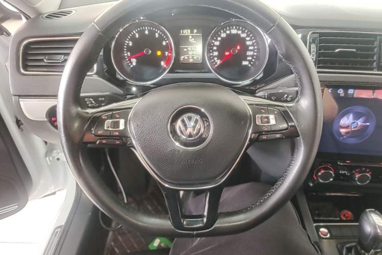 Used Volkswagen Sagitar 2018 1.6L Automatic Comfort Model Steering Wheel
