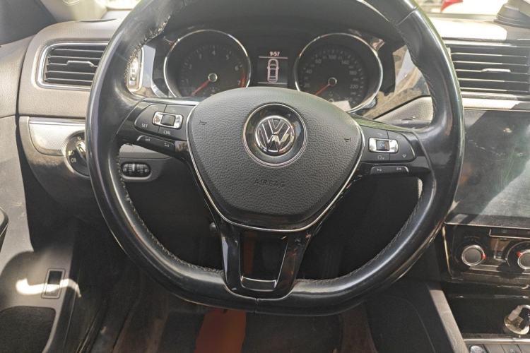 Used Volkswagen Sagitar 2018 280TSI DSG Comfort Model Steering Wheel