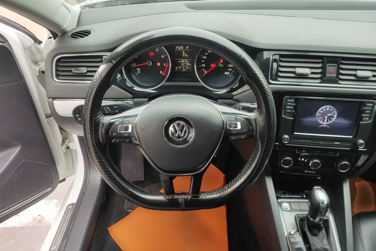 Used Volkswagen Sagitar 2018 1.6L Automatic Comfort Model Steering Wheel