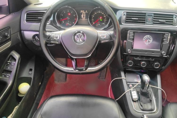 Used Volkswagen Sagitar 2018 280TSI DSG Comfort Model Steering Wheel