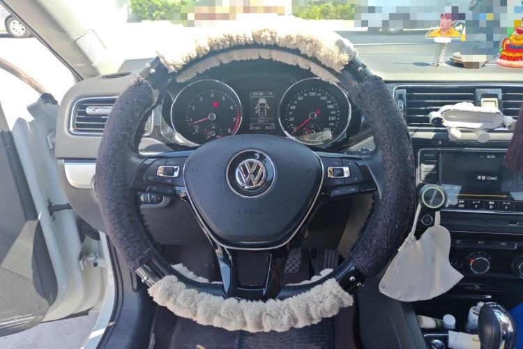 Used Volkswagen Sagitar 2018 180TSI DSG Prestige Edition Steering Wheel