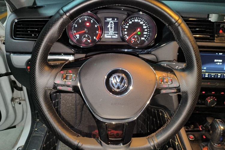 Used Volkswagen Sagitar 2018 280TSI DSG Ignite Edition Steering Wheel