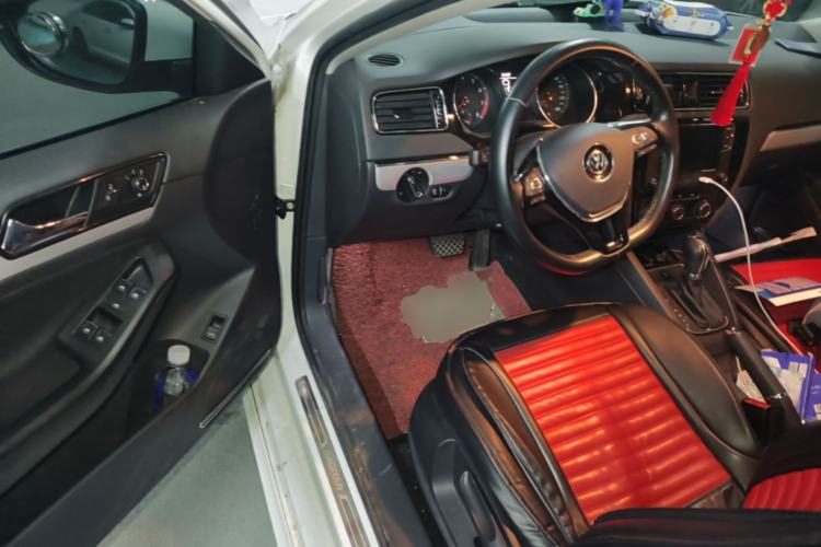 Used Volkswagen Sagitar 2018 280TSI DSG Ignite Edition Steering Wheel