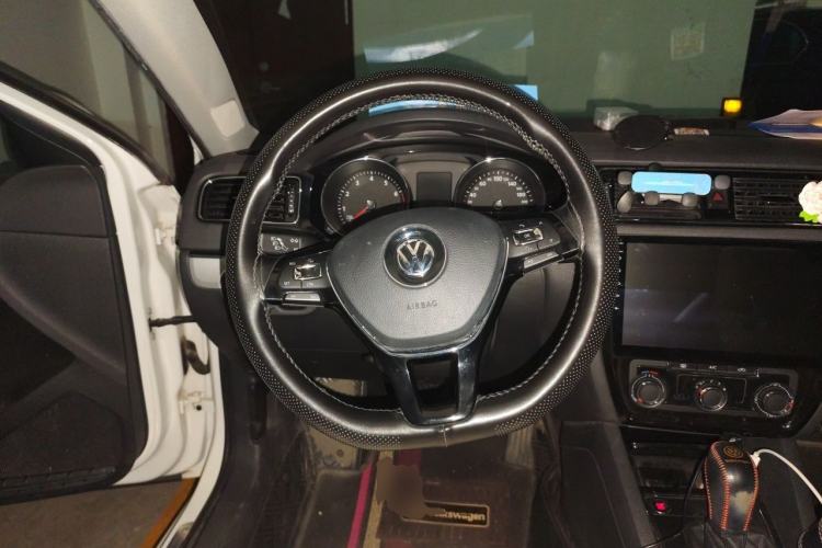 Used Volkswagen Sagitar 2018 1.6L Automatic Comfort Model Steering Wheel