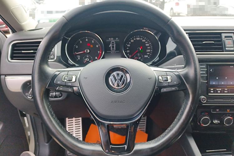 Used Volkswagen Sagitar 2018 280TSI DSG Ignite Edition Steering Wheel