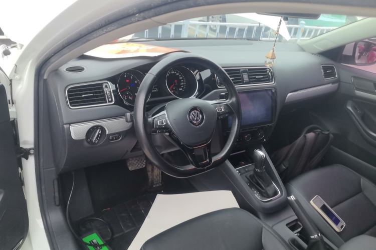 Used Volkswagen Sagitar 2018 280TSI DSG Ignite Edition Steering Wheel
