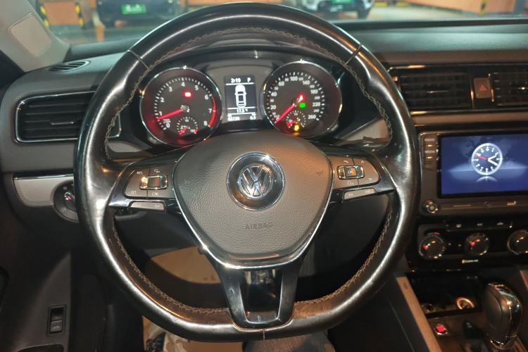Used Volkswagen Sagitar 2018 280TSI DSG Ignite Edition Steering Wheel