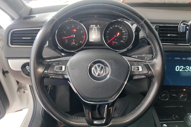 Used Volkswagen Sagitar 2018 280TSI DSG Comfort Model Steering Wheel