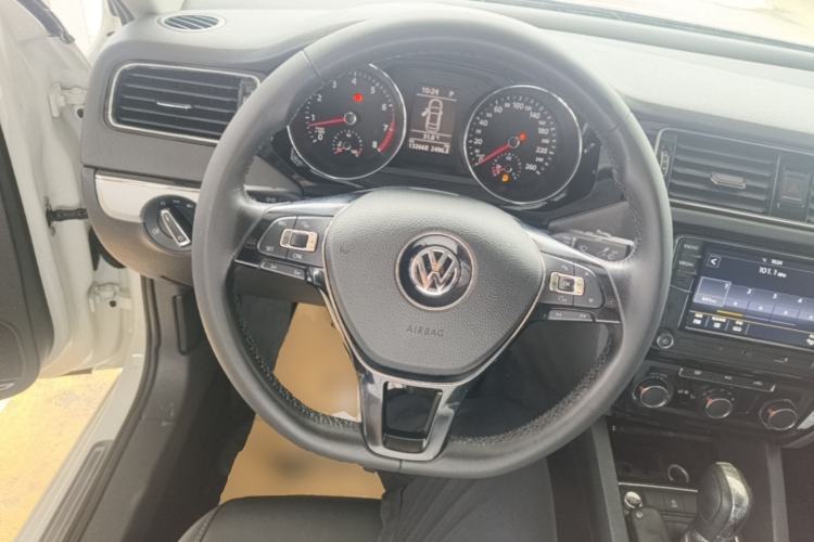Used Volkswagen Sagitar 2018 280TSI DSG Ignite Edition Steering Wheel
