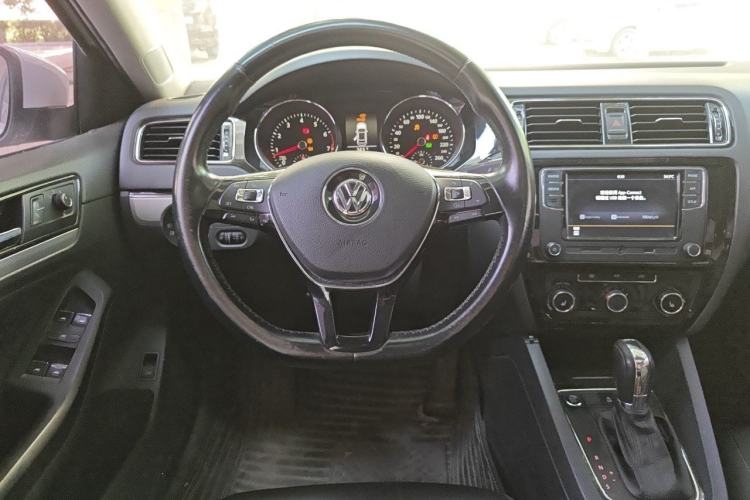 Used Volkswagen Sagitar 2018 180TSI DSG Prestige Edition Steering Wheel