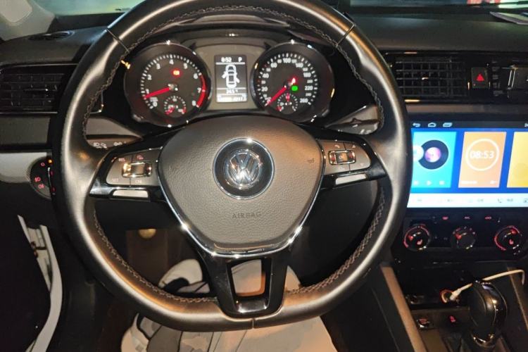 Used Volkswagen Sagitar 2018 180TSI DSG Prestige Edition Steering Wheel