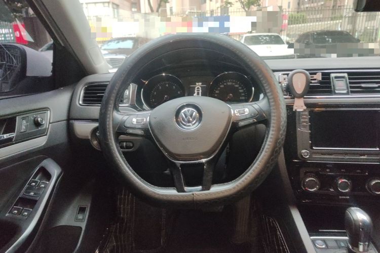 Used Volkswagen Sagitar 2018 280TSI DSG Ignite Edition Steering Wheel