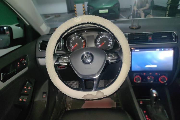 Used Volkswagen Sagitar 2018 1.6L Automatic Comfort Model Steering Wheel
