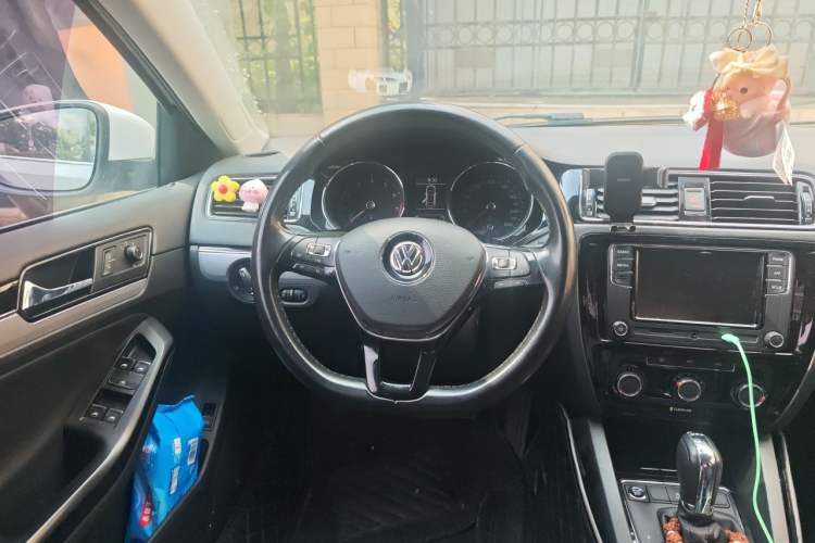 Used Volkswagen Sagitar 2018 280TSI DSG Ignite Edition Steering Wheel