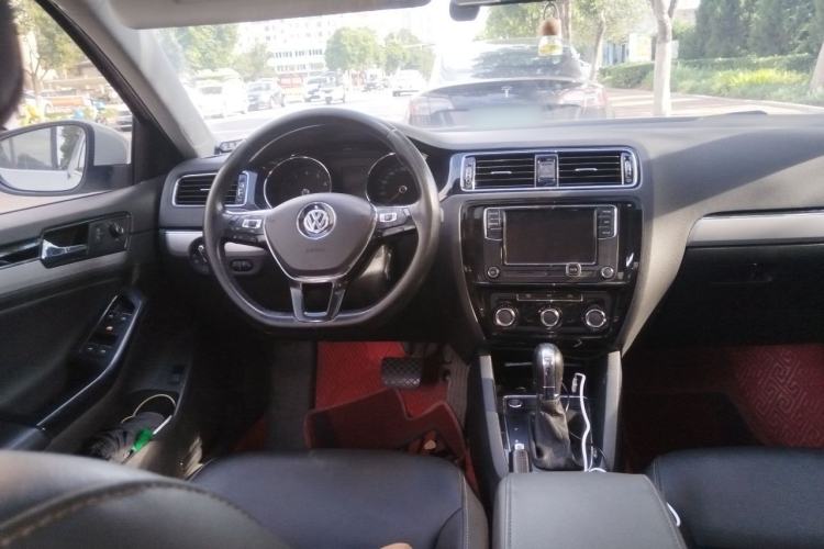 Used Volkswagen Sagitar 2018 1.6L Automatic Comfort Model Steering Wheel