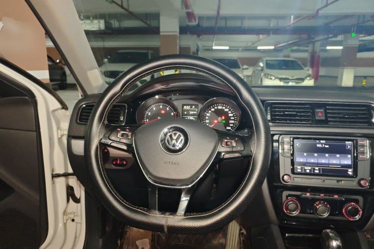 Used Volkswagen Sagitar 2018 1.6L Automatic Comfort Model Steering Wheel