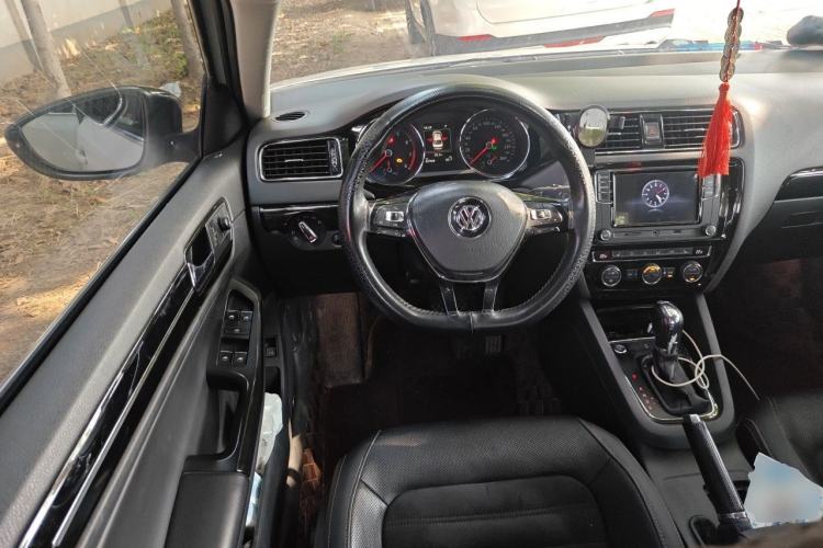 Used Volkswagen Sagitar 2018 280TSI DSG Luxury Model Steering Wheel